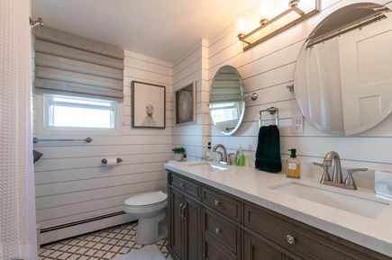 East Sandwich Cape Cod vacation rental - Full Bath on 2nd floor
