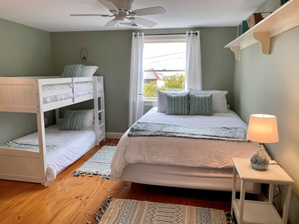 Chatham, Summer Catch Cape Cod vacation rental - Guest bedroom with twin bunk and full bed