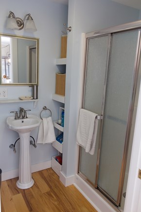 Provincetown Cape Cod vacation rental - Upstairs bathroom
