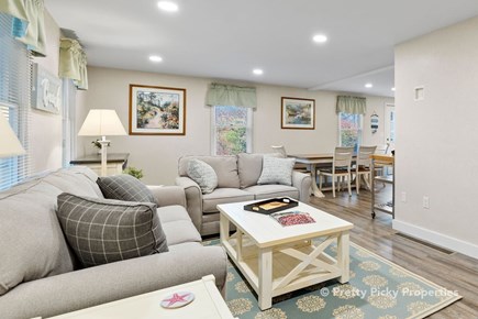 West Yarmouth Cape Cod vacation rental - Living room area