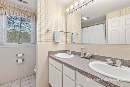 West Yarmouth Cape Cod vacation rental - Shared second floor bathroom