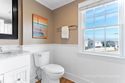 West Yarmouth Cape Cod vacation rental - Full bath on second floor