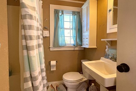 West Dennis Cape Cod vacation rental - Shared Bathroom