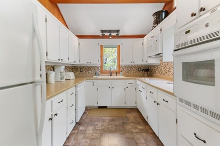 Truro Cape Cod vacation rental - Fully fitted kitchen