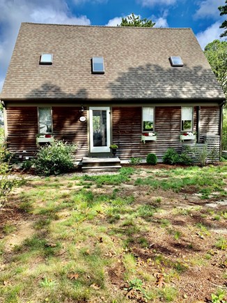 Wellfleet, Right off Main Street Cape Cod vacation rental - Beautiful home on quiet private road.