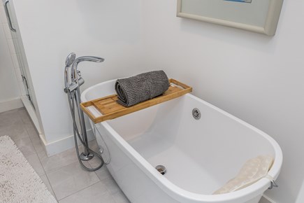 Truro Cape Cod vacation rental - Bathroom