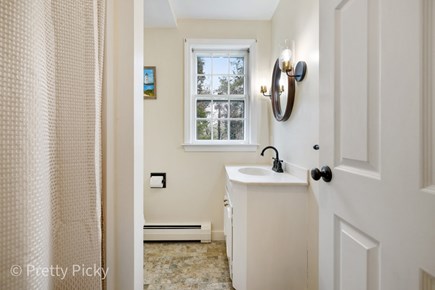 East Orleans Cape Cod vacation rental - Sparkling renovated baths