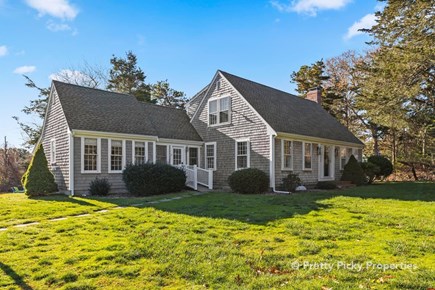 East Orleans Cape Cod vacation rental - Front of the house from the driveway.