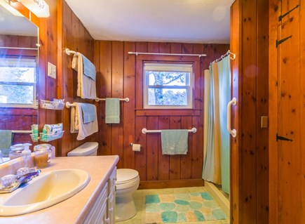 East Sandwich Cape Cod vacation rental - Bath w/shower and Washer/Dryer
