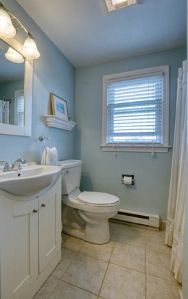 East Sandwich Cape Cod vacation rental - Full Bath with shower on 1st Floor