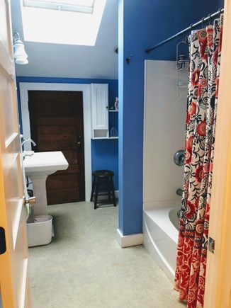 Wellfleet Cape Cod vacation rental - Upstairs Bathroom