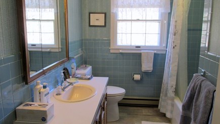 Eastham Cape Cod vacation rental - 10 Acorn Road - First Floor - Full Bathroom with Tub