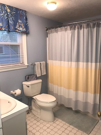 Falmouth, Maravista Cape Cod vacation rental - En-suite Bathroom