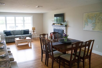 Bourne, Pocasset Cape Cod vacation rental - Dining and living area