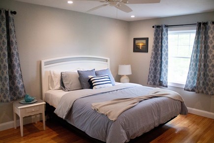 Bourne, Pocasset Cape Cod vacation rental - Master bedroom (King bed)