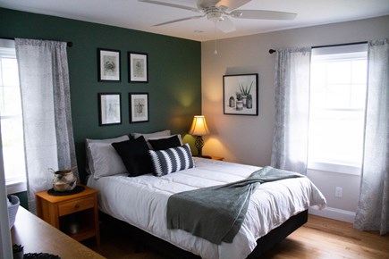 Bourne, Pocasset Cape Cod vacation rental - Queen bed