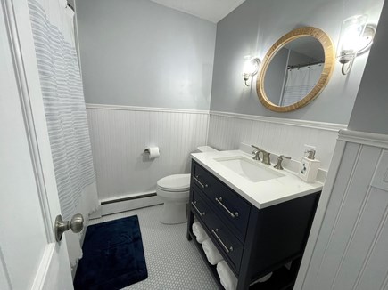 Falmouth Cape Cod vacation rental - Full Bathroom
