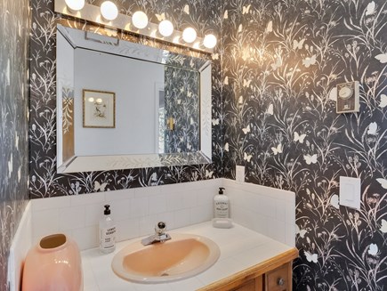 Truro  Cape Cod vacation rental - Master bath
