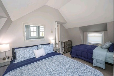 Manomet, Plymouth Manomet vacation rental - Bedroom 2 with full and twin beds upstairs