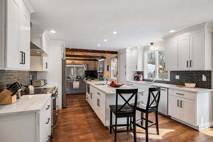 Barnstable Cape Cod vacation rental - Beautiful open-plan kitchen design