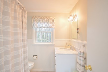 Popponesset, New Seabury, Mashpee Cape Cod vacation rental - Full Bathroom - First Floor