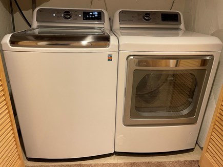 Popponesset, New Seabury, Mashpee Cape Cod vacation rental - New LG Washer And Dryer (2022)
