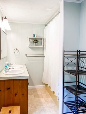 Orleans, Centrally Located Cape Cod vacation rental - Master Bathroom with Tub