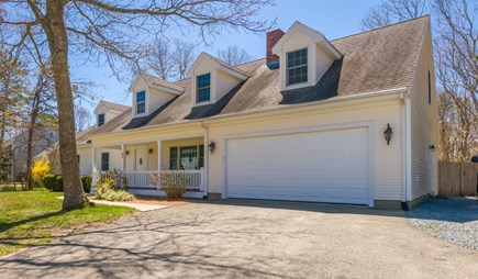 Bourne, Sagamore Beach Cape Cod vacation rental - Front entry porch and spacious parking area