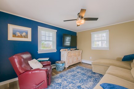 Sandwich Cape Cod vacation rental - Comfortable seating and TV in Living Room