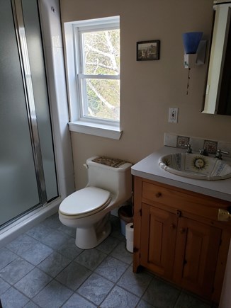 Indian Neck, Wareham MA vacation rental - Third floor bathroom