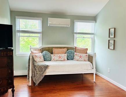 Brewster Cape Cod vacation rental - Bedroom #1 with sitting area and ensuite bath 1 - 671 Great Fields Rd Brewster Cape Cod - Beach Glass - New England Vacation Rentals