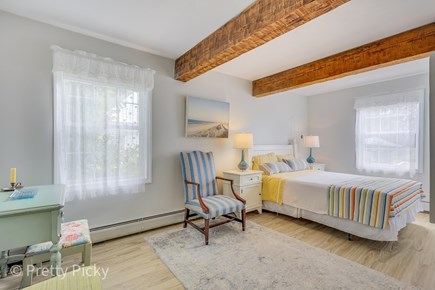 Chatham Cape Cod vacation rental - Queen bedroom in cottage