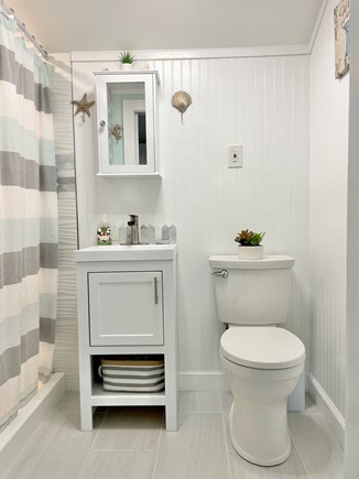 East Brewster Cape Cod vacation rental - Full Bathroom with large walk in shower.