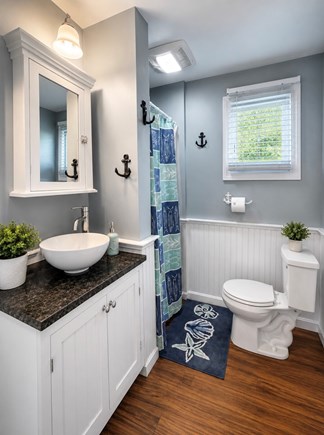 Dennis Port  Cape Cod vacation rental - Bathroom