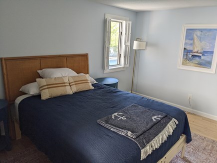 Hyannis Port Cape Cod vacation rental - Bedroom #2: Queen bed (with deployable twin trundle bed)