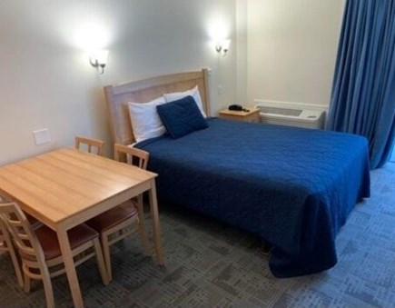 Hyannis, Courtyard Resort Cape Cod vacation rental - Queen size bed