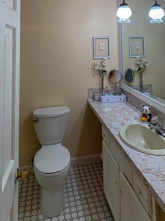 Centerville Cape Cod vacation rental - Hall bathroom