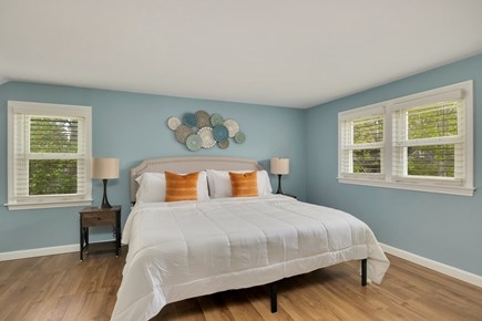 West Yarmouth Cape Cod vacation rental - 100% cotton linens and towels included in each rental!