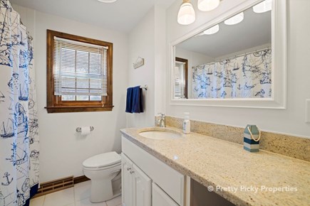 Chatham Cape Cod vacation rental - The second full bath
