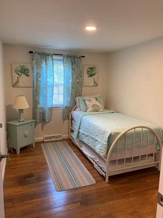 South Dennis Cape Cod vacation rental - Twin Bed - with pull out Twin Cot