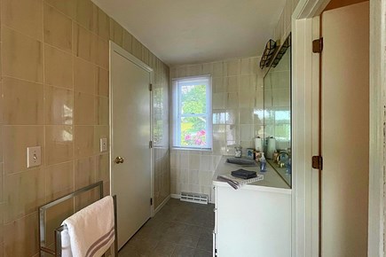 Dennis Cape Cod vacation rental - Bathroom