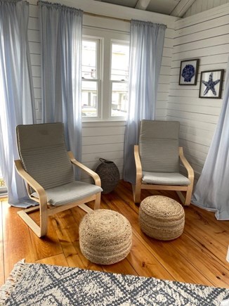 Mattapoisett MA vacation rental - Comfortable lounging chairs.