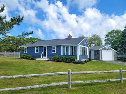 Yarmouth, Gull Cottage Cape Cod vacation rental - Front of house