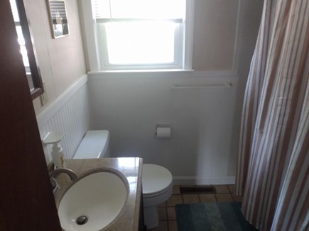 West Dennis Cape Cod vacation rental - Bathroom:Shower/tub