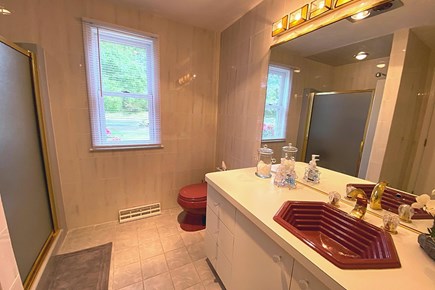 West Dennis Cape Cod vacation rental - First floor full bathroom