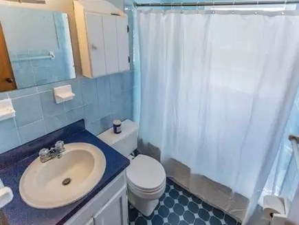 Dennis Port Cape Cod vacation rental - 1 full bathroom with shower and bathtub