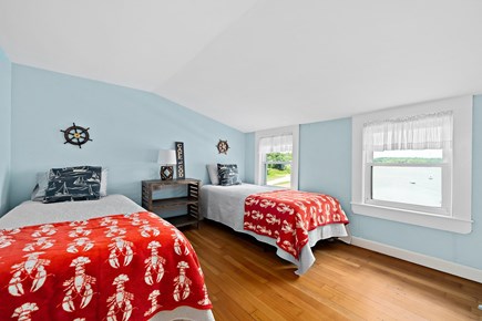 Wareham, Buzzards Bay MA vacation rental - 2nd floor XL twin beds