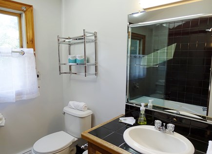 Brewster Cape Cod vacation rental - Upstairs full bath with tub