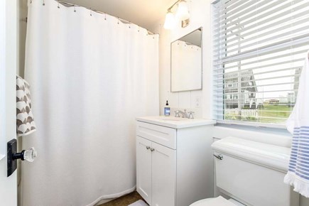 Centerville Cape Cod vacation rental - Full bathroom