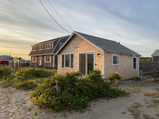 Listing photo for Beach Point cottage with a sleeping loft